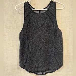 Lululemon back and white speckled tank top